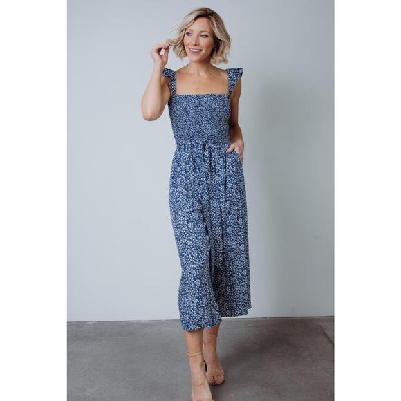 Baltic Born Hadley Smocked Jumpsuit Blue White Ditsy Floral Print Size Small - Picture 1 of 13
